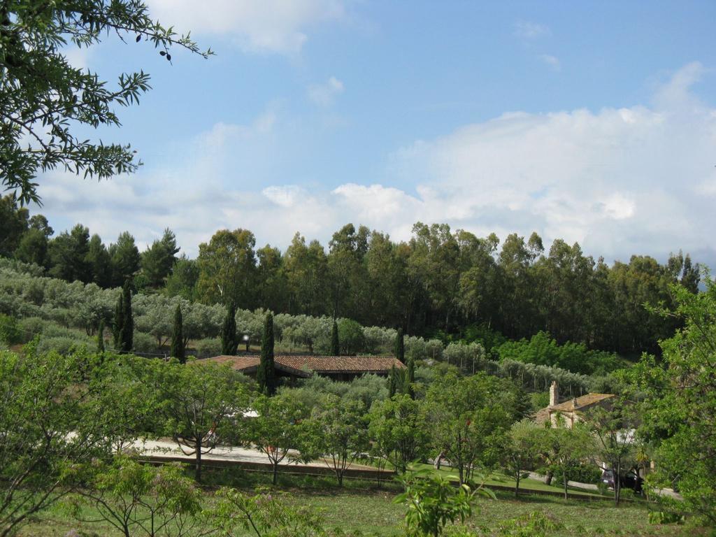 Вилла Crapa Licca Ventimiglia di Sicilia Экстерьер фото