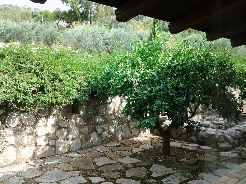 Вилла Crapa Licca Ventimiglia di Sicilia Экстерьер фото